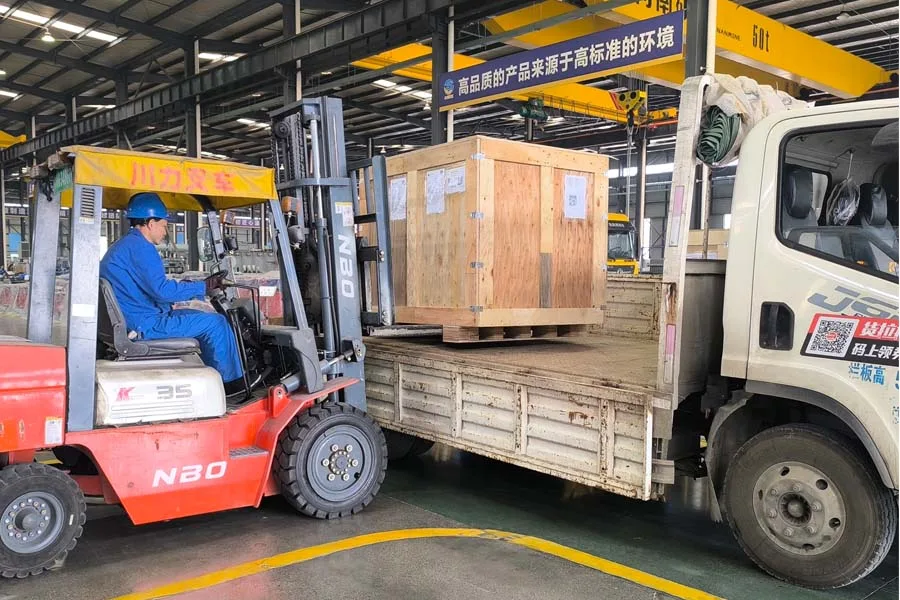 Dry-type transformer packaged for delivery — Zhongxin General export shipping China