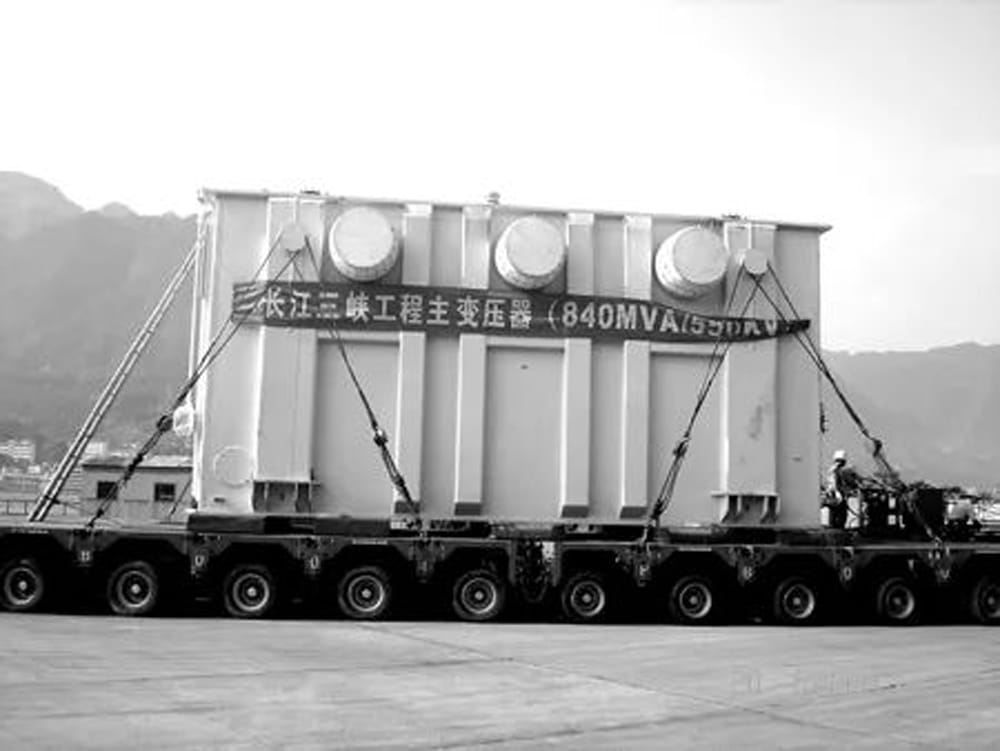 840 MVA 500 kV Three Gorges main power transformer on multi-axle heavy transport vehicle during road transit