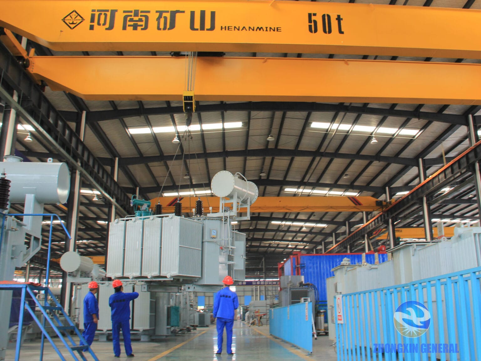 Moving 5000kVA 35kV OLTC power transformer in Zhongxin General's workshop in Xinjin District, Chengdu City