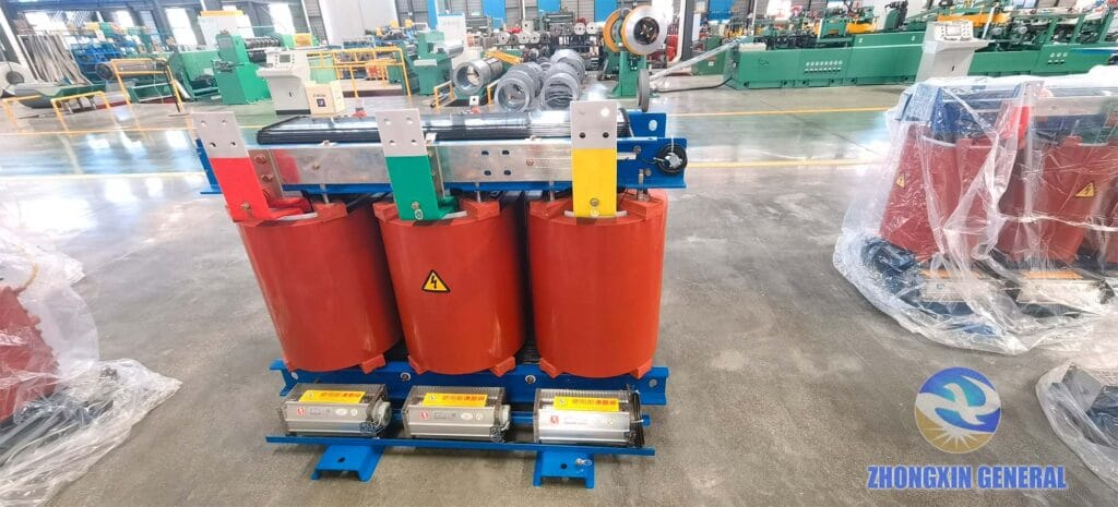 Low-voltage terminal end detail of 2000 kVA cast resin dry-type transformer — LV busbar connections 2886.8 A rated current Zhongxin General