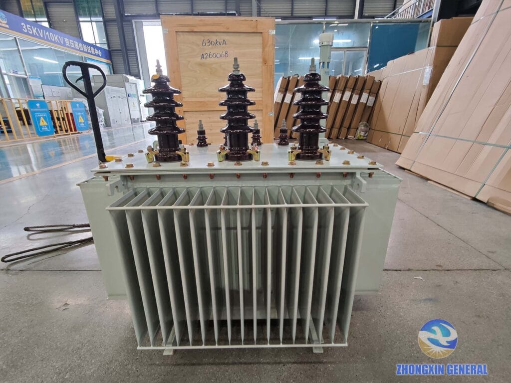 200 kVA oil-immersed distribution transformer complete unit high-voltage end — porcelain bushings ONAN Zhongxin General