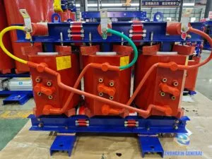 High-voltage terminal detail of 250 kVA cast resin dry-type transformer — 10 kV class busbar and insulator Zhongxin General