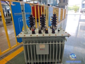 Low-voltage terminal end of 50 kVA oil-immersed distribution transformer — 400V Zhongxin General