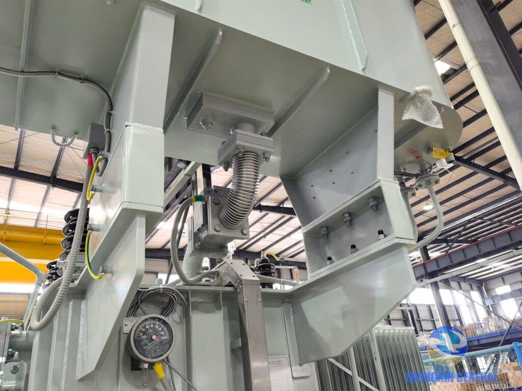 Top HV bushing area of 12500kVA oil-immersed transformer