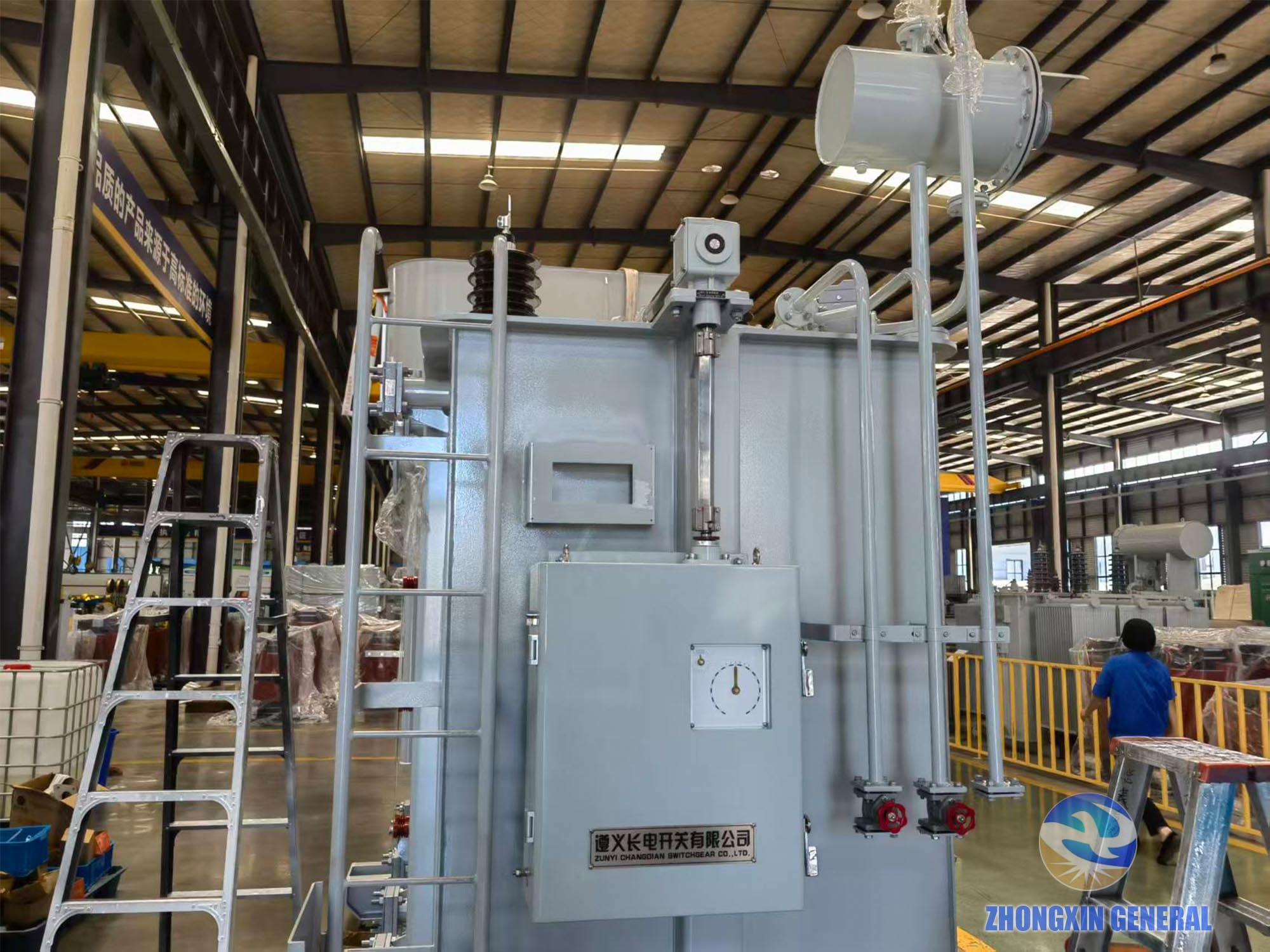 31500kVA transformer OLTC control cabinet side view — tap changer drive mechanism Zhongxin General