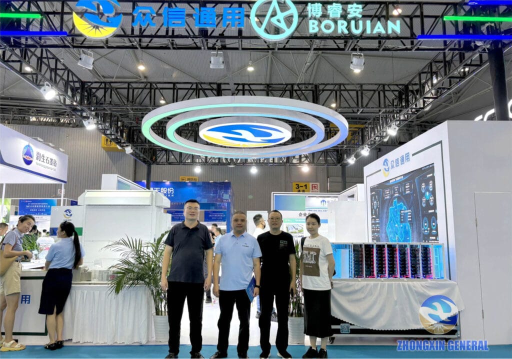 Zhongxin General Chairwoman Li Xia with domestic clients at the exhibition booth